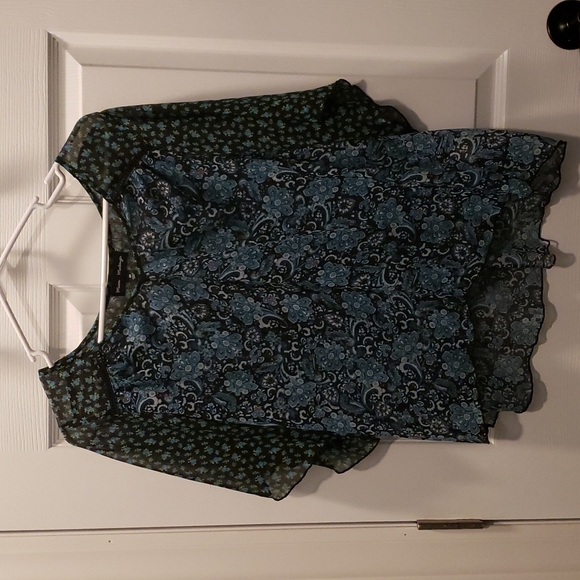 mason + makenzie Tops - Sheer floral and paisley type design shirt.